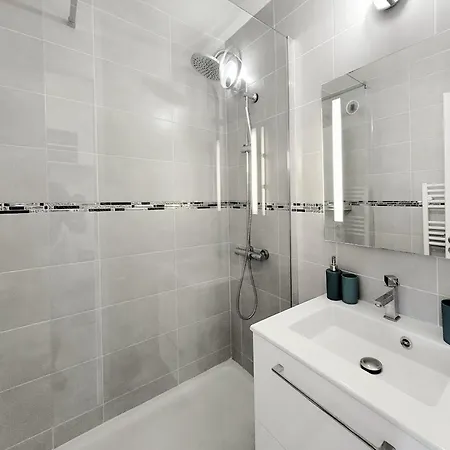 Apartment Confort Avec Terrasse, Vue Et Parking - - Fr-1-794-148 *
